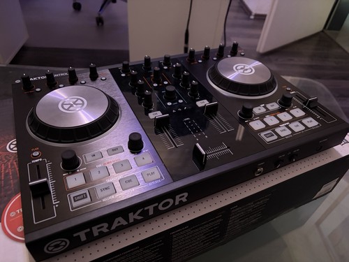 Native instruments traktor - instruments,
